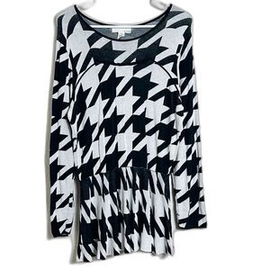 Anthropologie By design houndstooth peplum/drop waist scoop neck sweater1X 24A